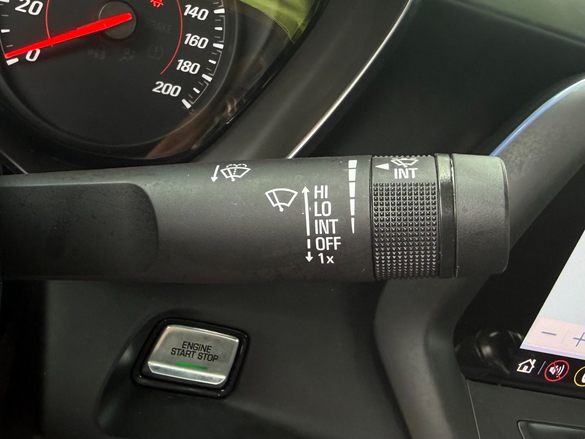 Used 2020 Chevrolet Camaro ZL1 RWD image 32