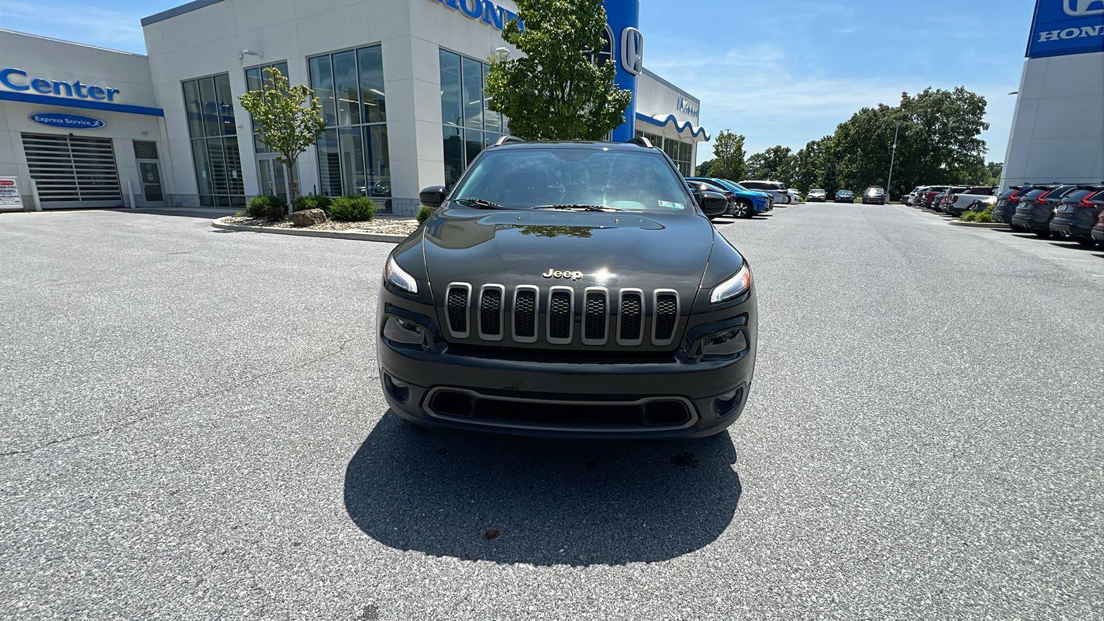 Used 2017 Jeep Cherokee 75th Anniversary AWD/4WD image 9