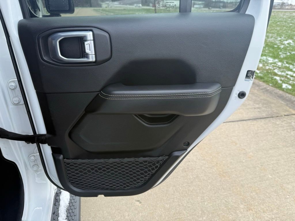 Used 2021 Jeep Wrangler Unlimited Sahara w/ Cold Weather Group image 16