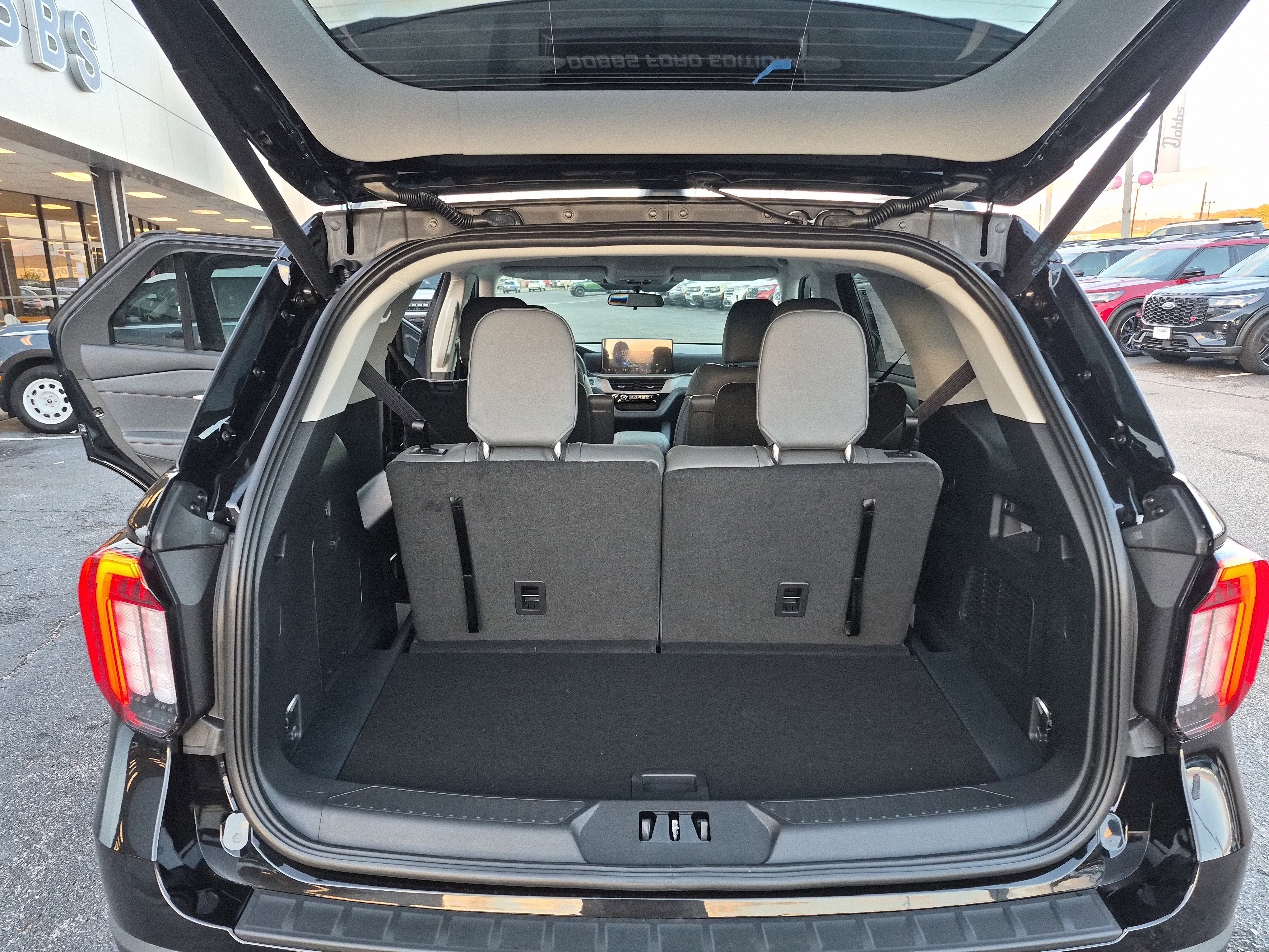 New 2026 Ford Explorer Active w/ Active Comfort Package image 16