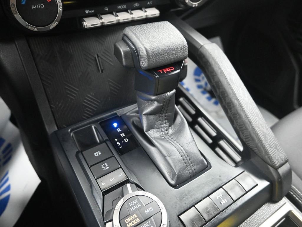 Used 2025 Toyota Tacoma TRD Off-Road image 23