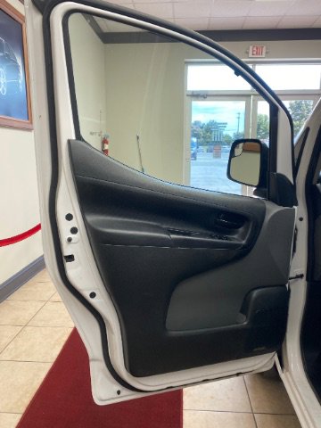 Used 2020 Nissan NV200 S image 23