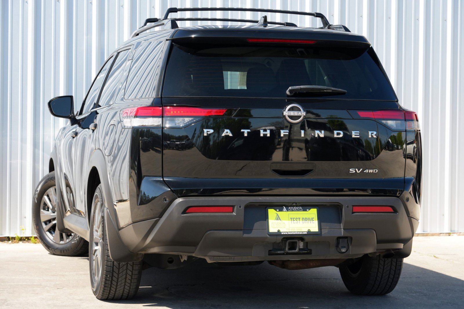 Used 2022 Nissan Pathfinder SV w/ SV Premium Package image 5