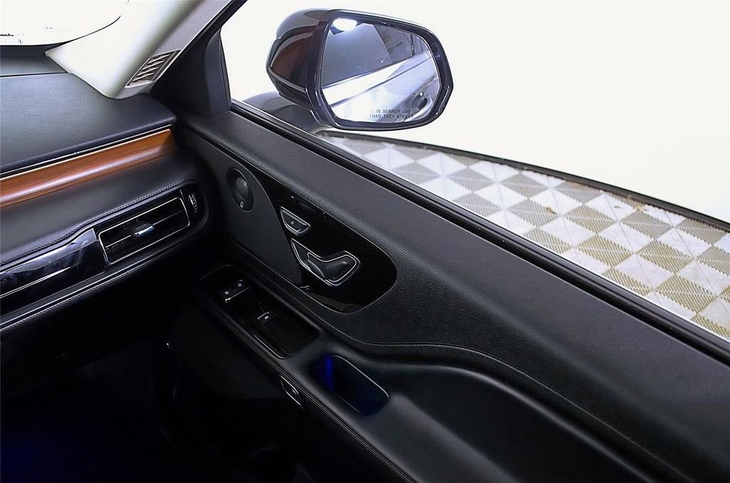 Used 2023 Lincoln Aviator Reserve w/ Equipment Group 201A image 23