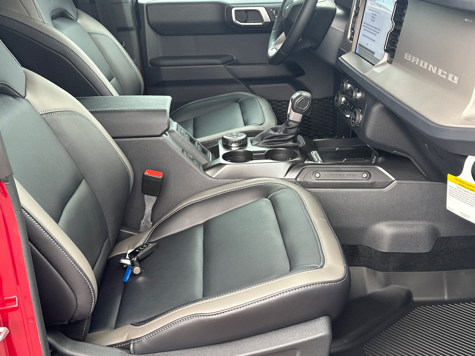 New 2026 Ford Bronco Outer Banks AWD/4WD image 14