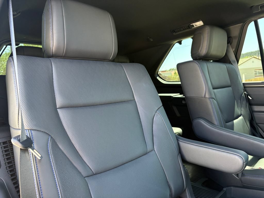 Used 2026 Toyota Sequoia Platinum AWD/4WD image 15