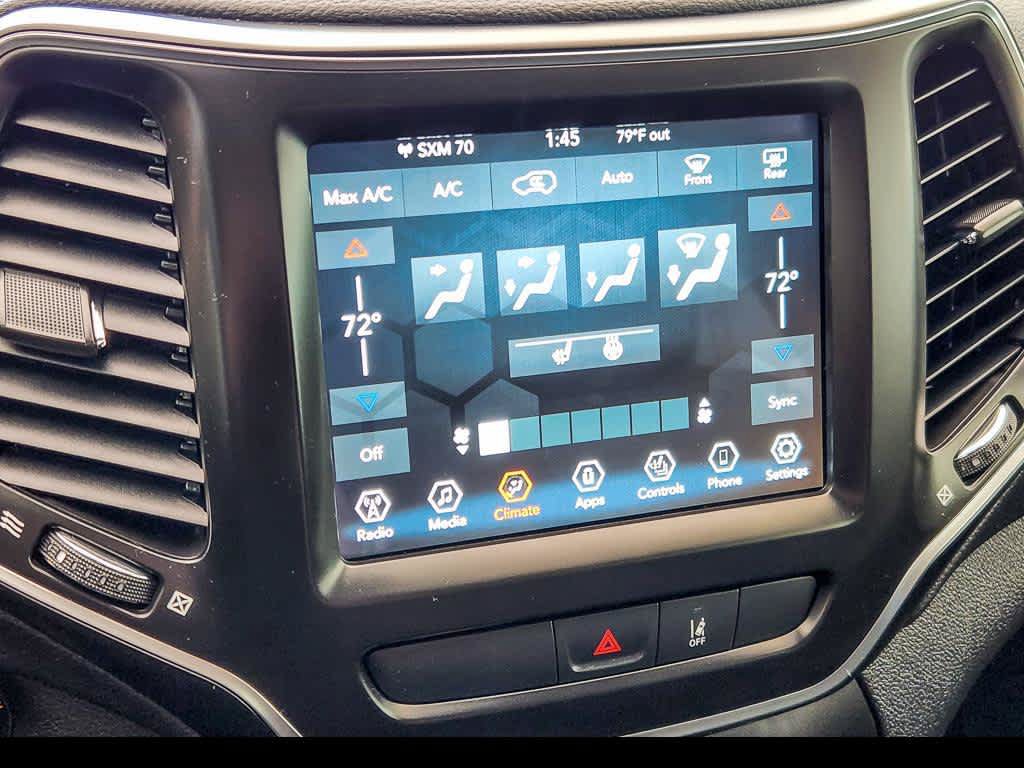 Used 2022 Jeep Cherokee Latitude Lux w/ Mopar Interior Package AWD/4WD image 15