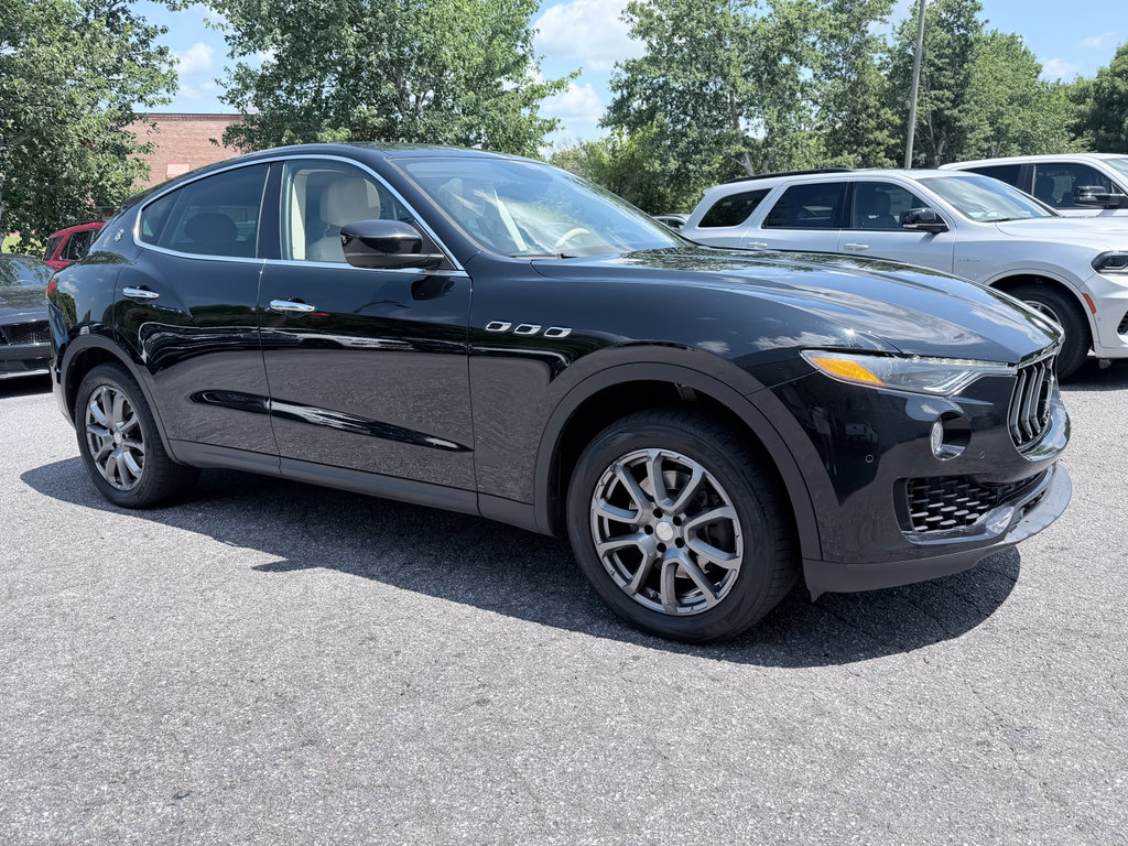 Used 2018 Maserati Levante AWD/4WD image 2