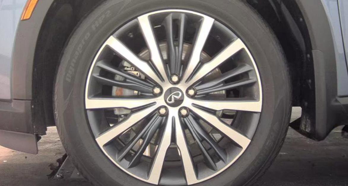 Certified 2023 INFINITI QX60 Sensory w/ Vision Package AWD/4WD image 9
