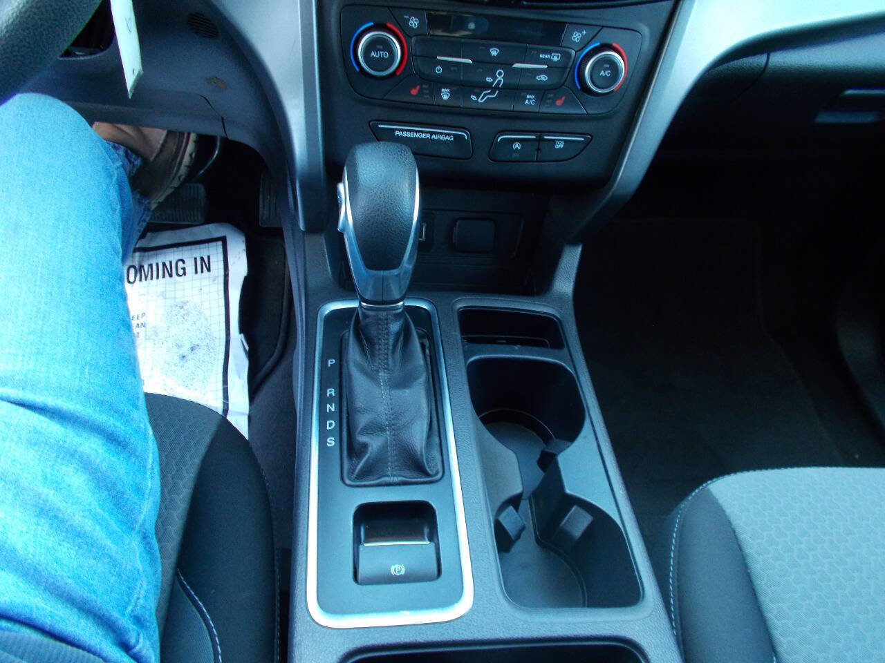 Used 2018 Ford Escape SE image 14