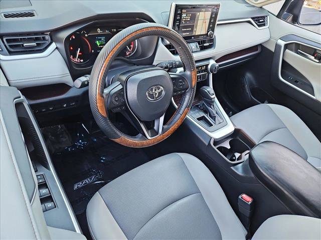 Used 2019 Toyota RAV4 Limited w/ Cold Weather Package FWD image 10
