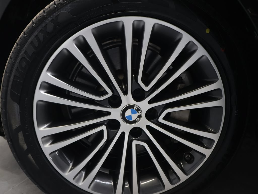 Used 2018 BMW 540i RWD image 32