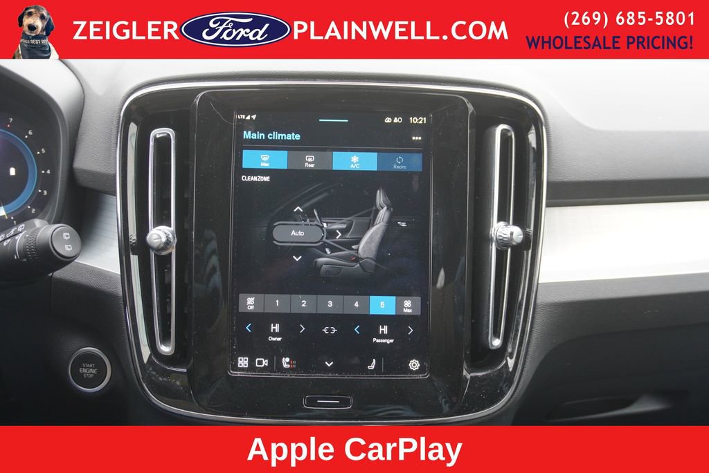 Used 2024 Volvo XC40 B5 Core image 18