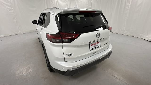 Certified 2025 Nissan Rogue SL image 5