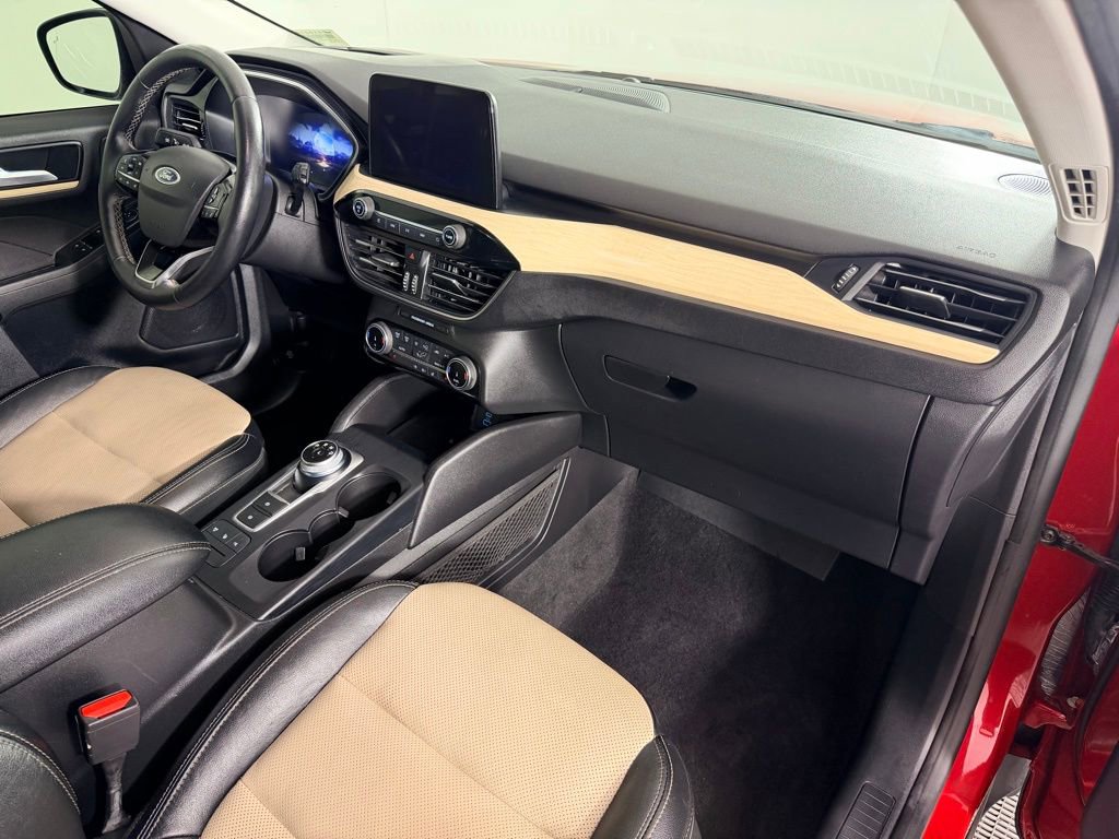 Used 2022 Ford Escape Titanium w/ Titanium Elite Package image 34