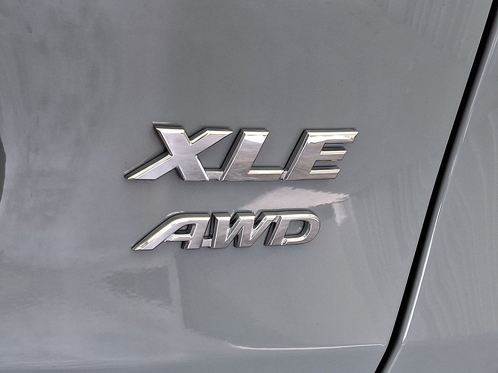 Used 2023 Toyota RAV4 XLE Premium AWD/4WD image 28