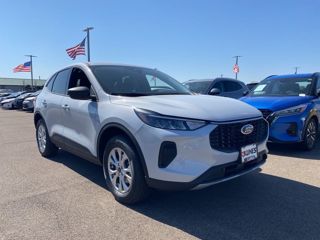 New 2026 Ford Escape Active image 2