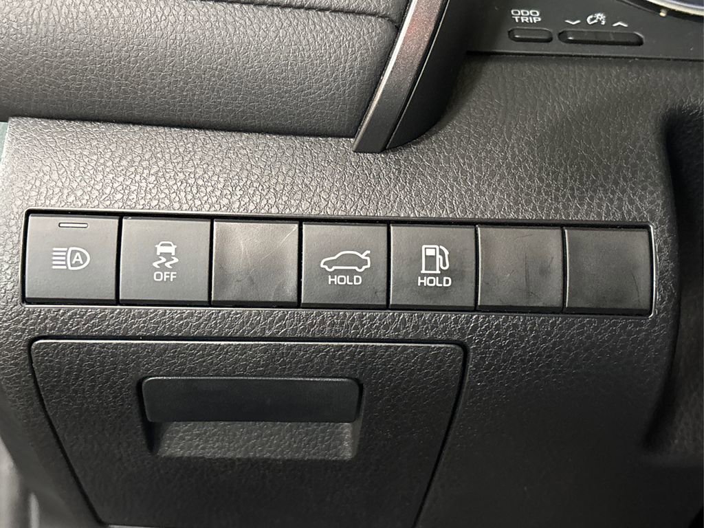 Used 2023 Toyota Camry LE image 33