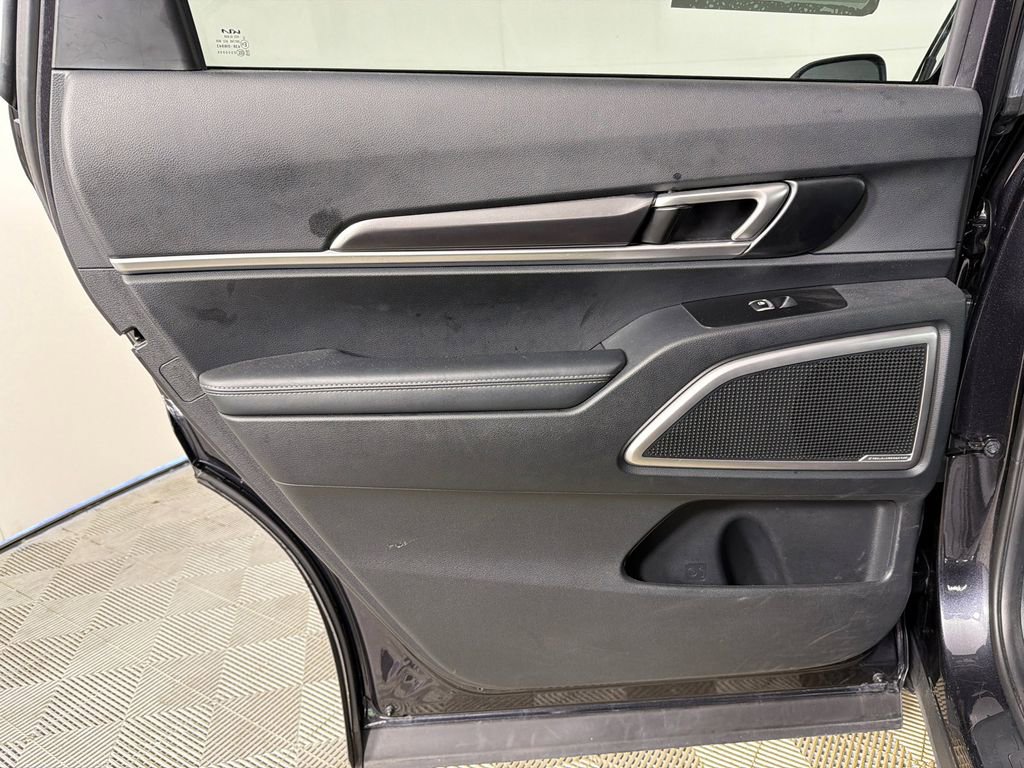 Used 2025 Kia Telluride S FWD image 24