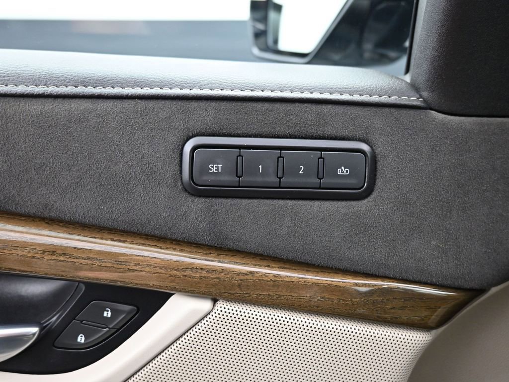 Used 2020 Cadillac Escalade Luxury image 23