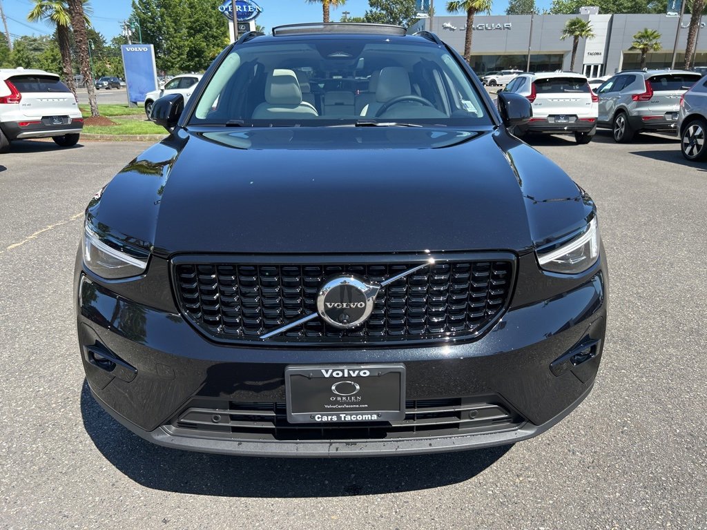 New 2026 Volvo XC40 B5 Ultra w/ Protection Package Premier image 11