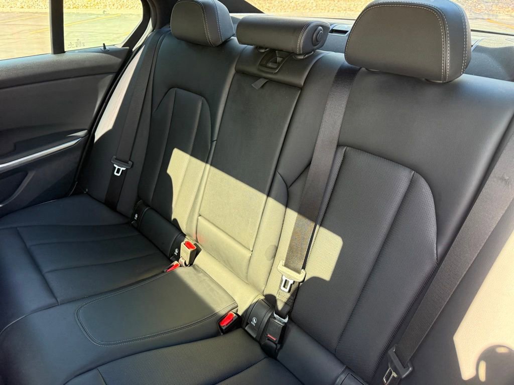 Used 2023 BMW M340i xDrive image 17