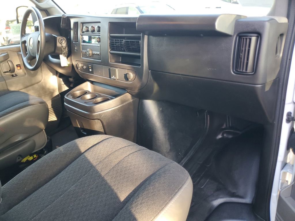 Used 2024 Chevrolet Express 2500 w/ Driver Convenience Package RWD image 9