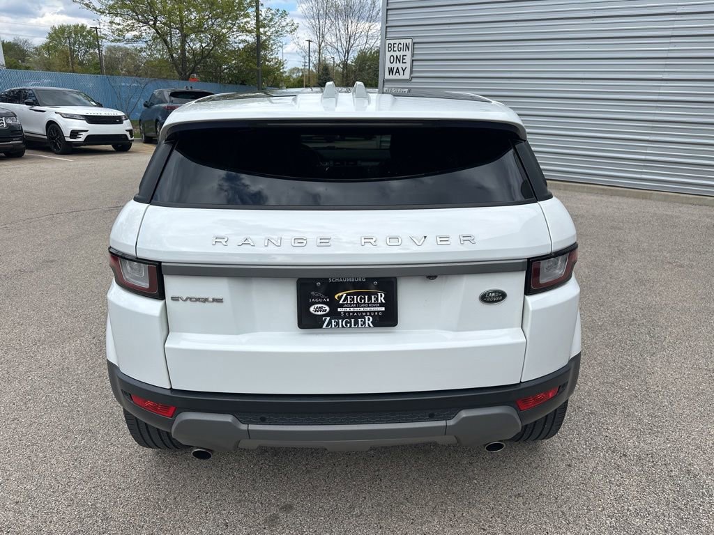 Used 2019 Land Rover Range Rover Evoque SE AWD/4WD image 4