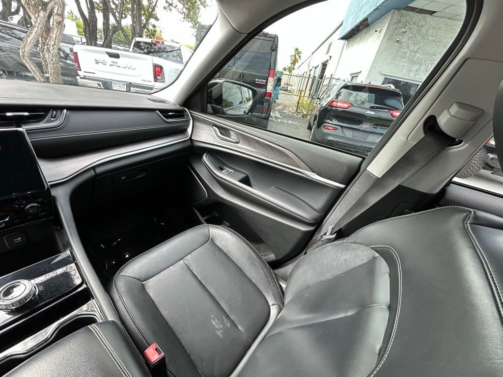 Used 2021 Jeep Grand Cherokee L Limited image 11