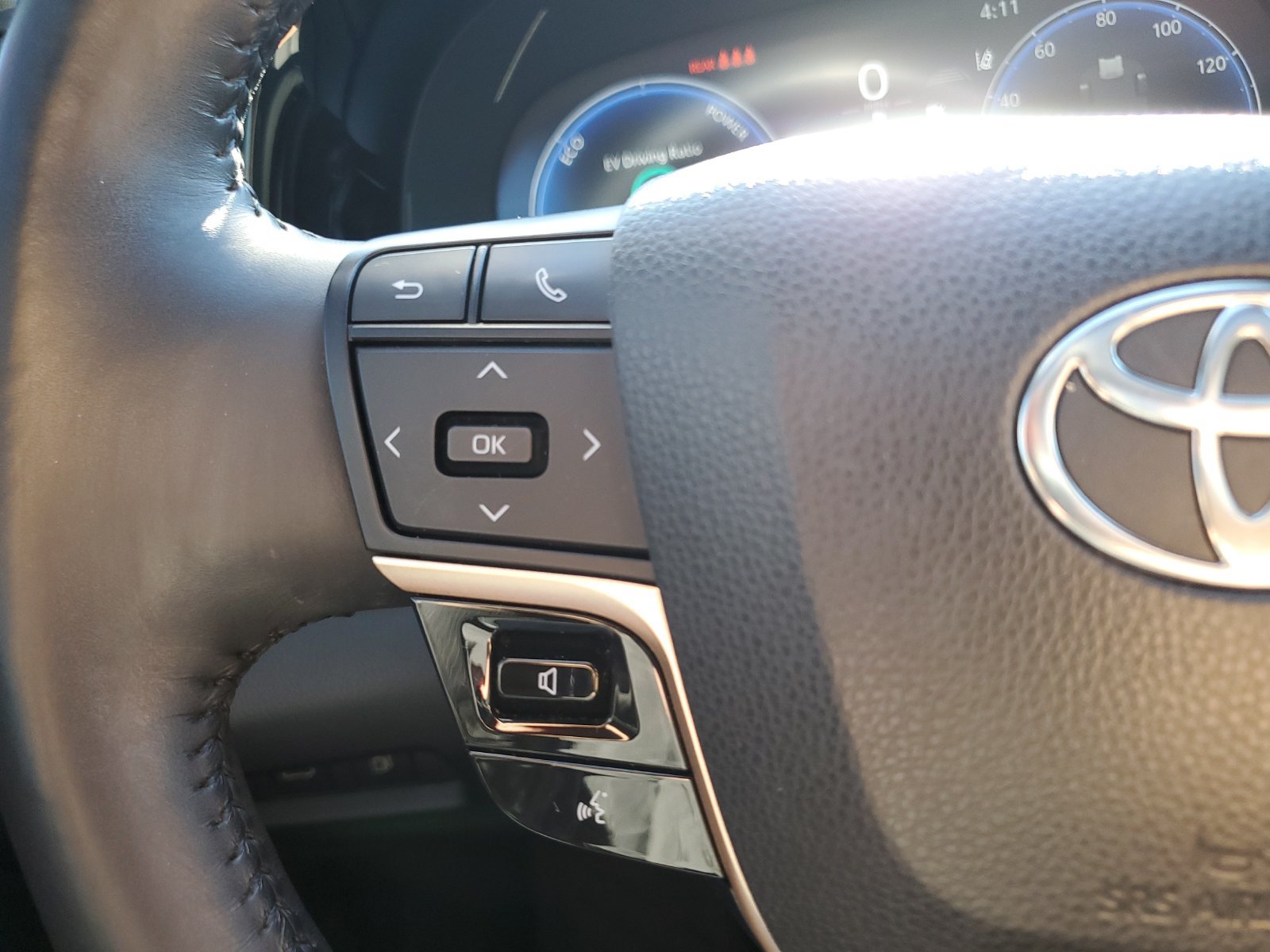 Certified 2023 Toyota Crown w/ Advanced Technology Package AWD/4WD image 23