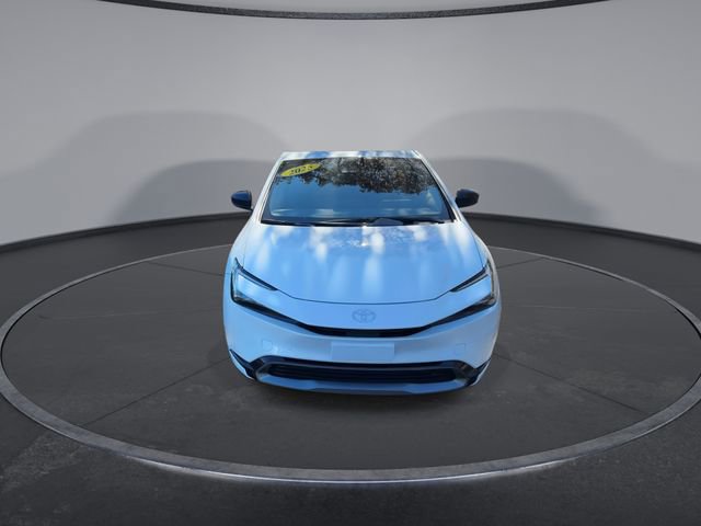 Used 2025 Toyota Prius XLE image 6