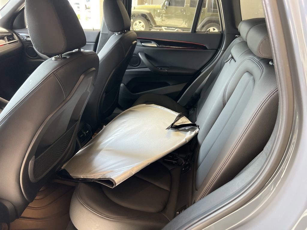 Used 2022 BMW X1 sDrive28i w/ Premium Package FWD image 9