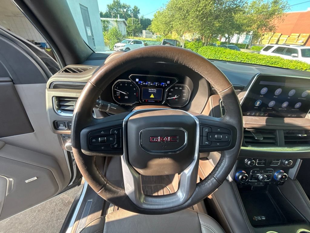 Used 2021 GMC Yukon XL SLT w/ Rear Media and Nav Package AWD/4WD image 13