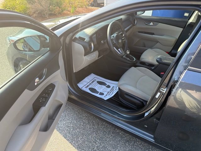 Used 2021 Kia Forte LXS FWD image 10