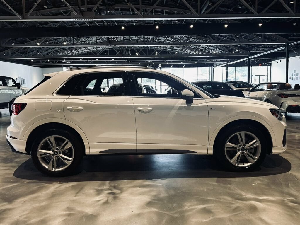 Used 2023 Audi Q3 2.0T Premium w/ Convenience Package AWD/4WD image 6