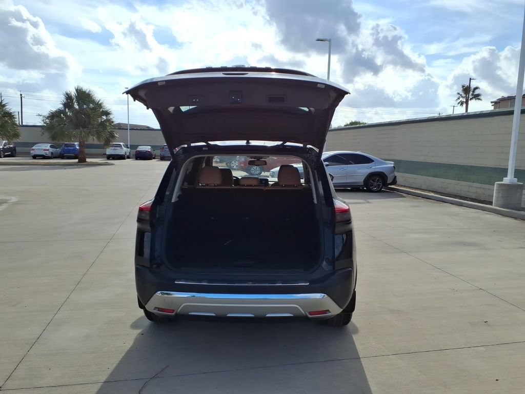 Used 2023 Nissan Rogue Platinum FWD image 20