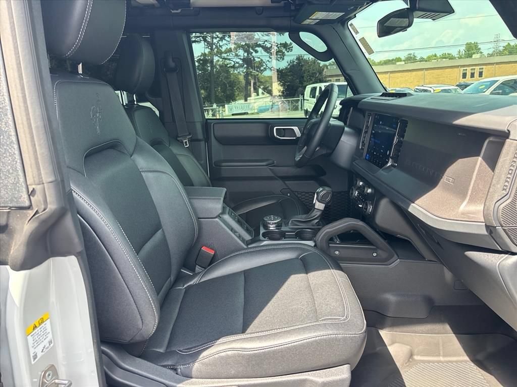 Used 2026 Ford Bronco Badlands AWD/4WD image 12