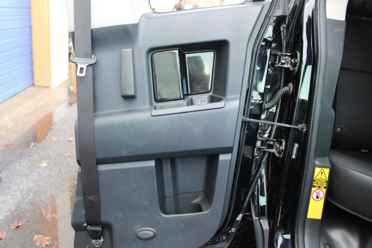 Used 2011 Toyota FJ Cruiser 4WD w/ Upgrade Pkg image 39