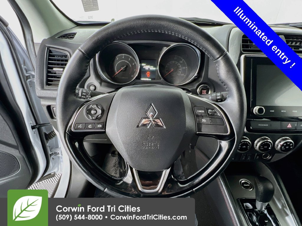 Used 2025 Mitsubishi Outlander Sport SE AWD/4WD image 7