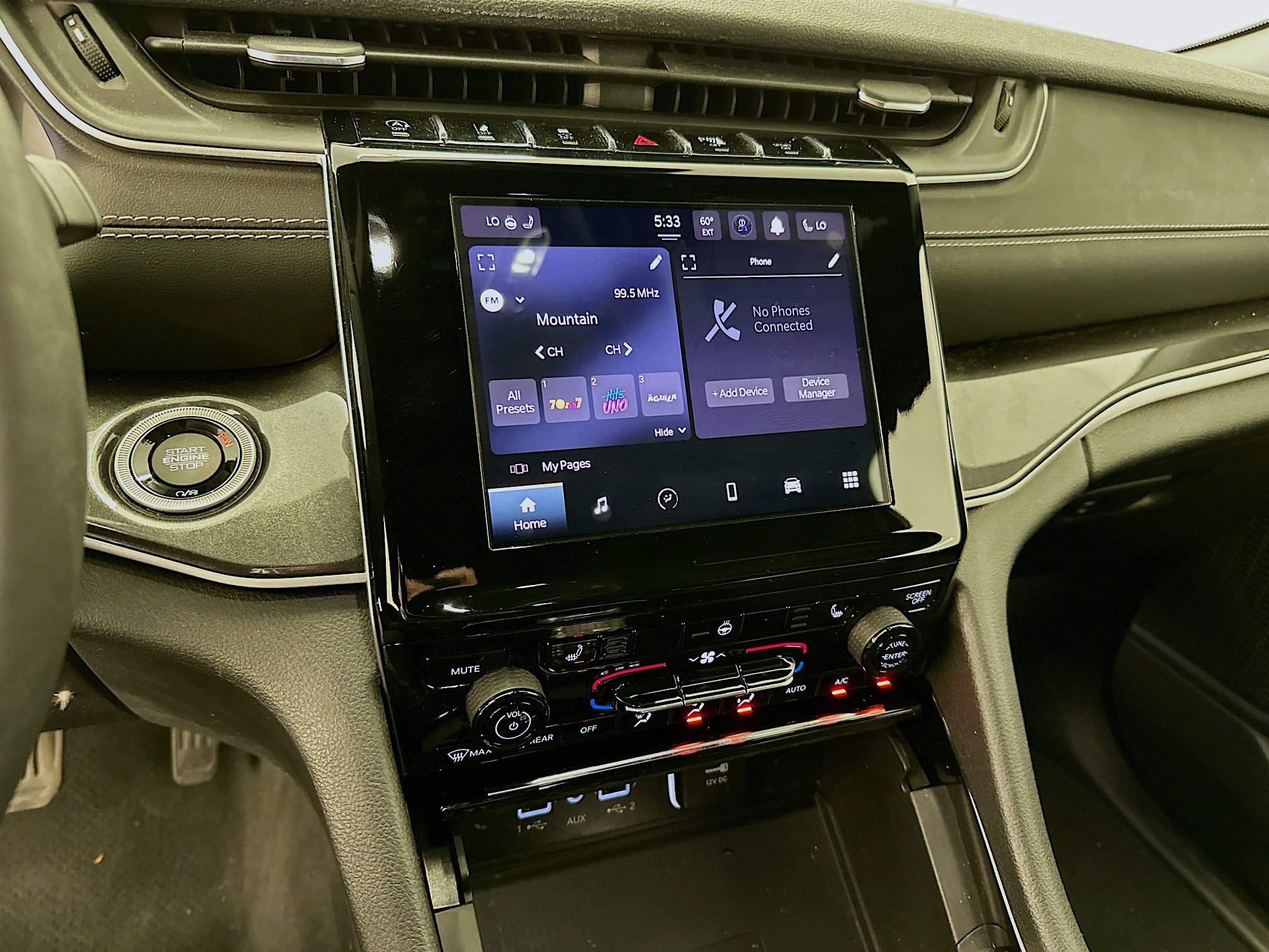 Used 2023 Jeep Grand Cherokee L Laredo image 25