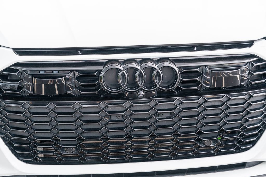 Used 2021 Audi RS 6 w/ Carbon Optic Package AWD/4WD image 6