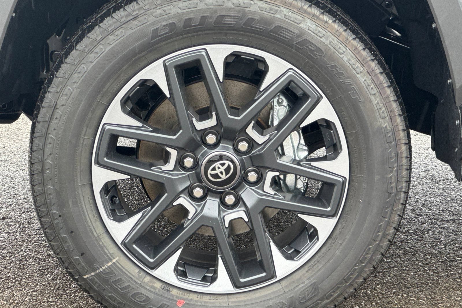 New 2026 Toyota Tundra Limited AWD/4WD image 32