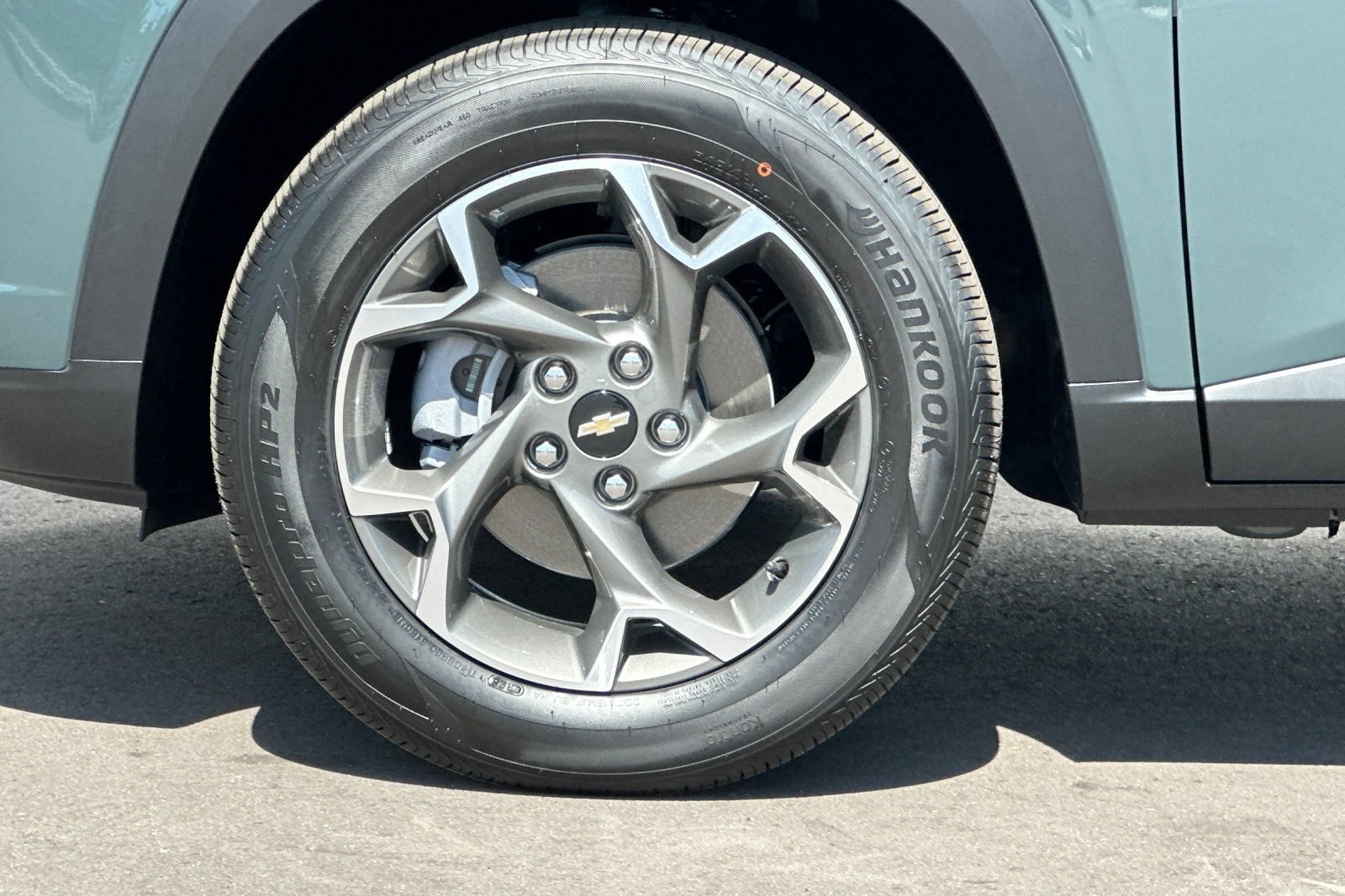 New 2026 Chevrolet Trax LT FWD image 25