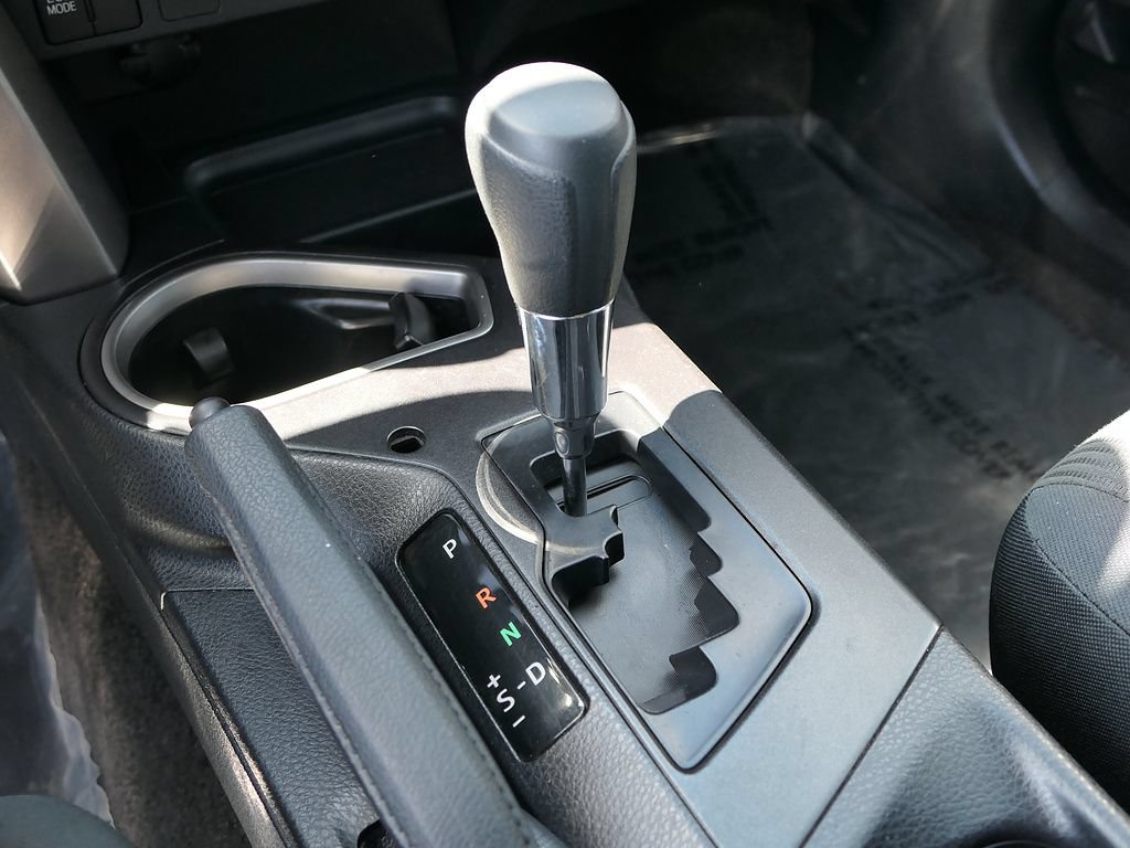 Used 2018 Toyota RAV4 LE w/ All Weather Liner Package FWD image 20