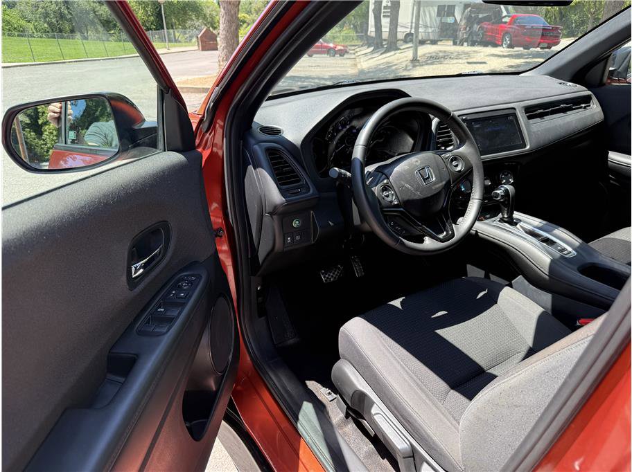 Used 2019 Honda HR-V Sport image 12