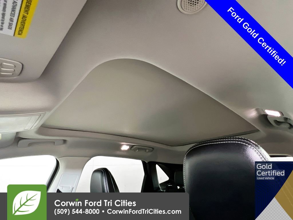 Used 2022 Ford Escape Titanium w/ Class II Trailer Tow Package image 26