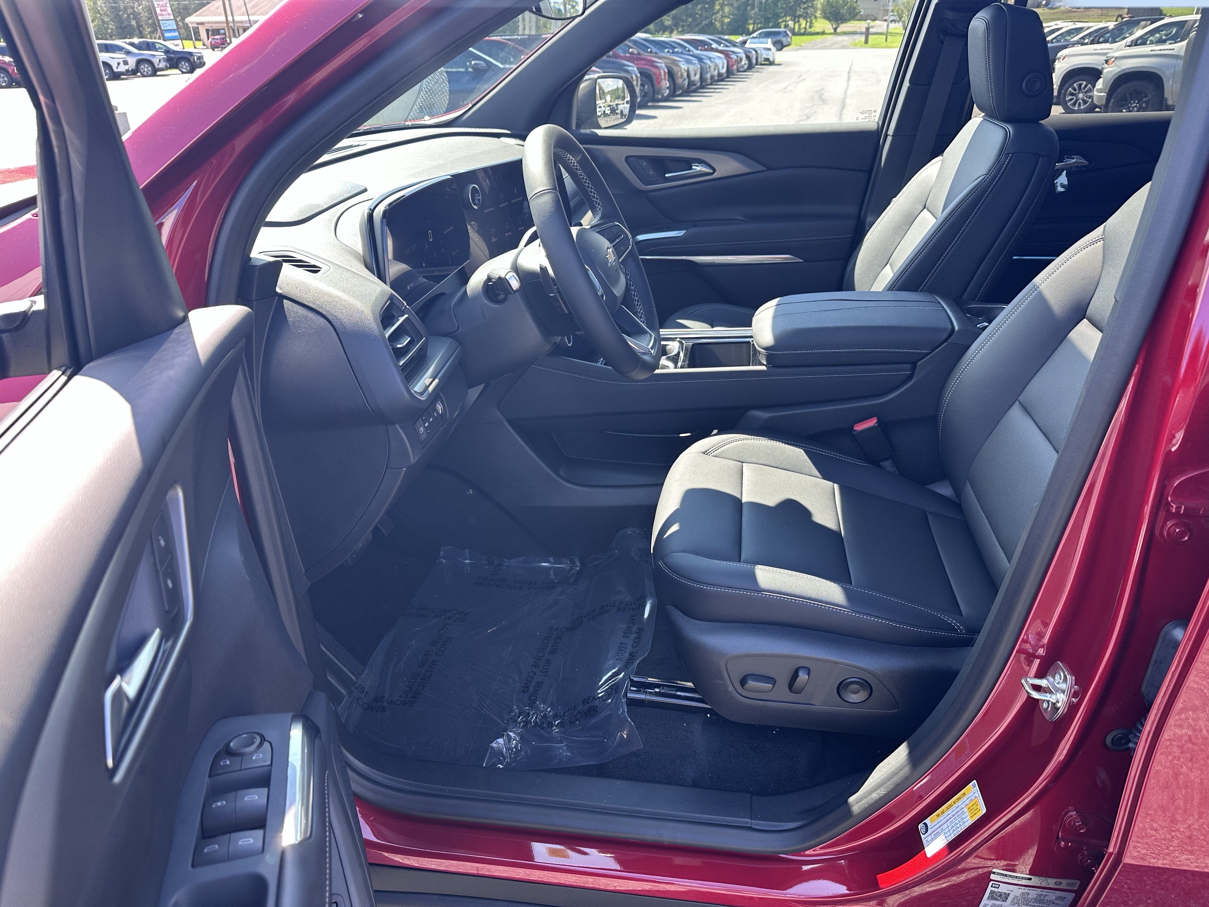New 2027 Chevrolet Traverse LT w/ Sun and Wheel Package AWD/4WD image 9