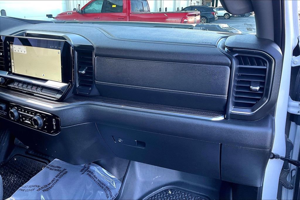 Used 2024 Chevrolet Silverado 3500 LT w/ Convenience Package image 17