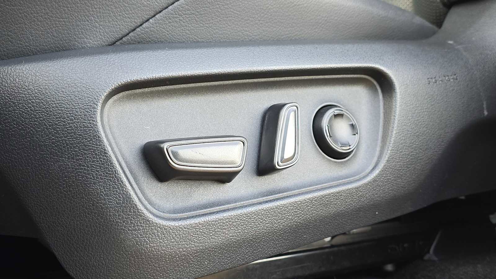 Certified 2025 Toyota 4Runner TRD Off-Road Premium image 26