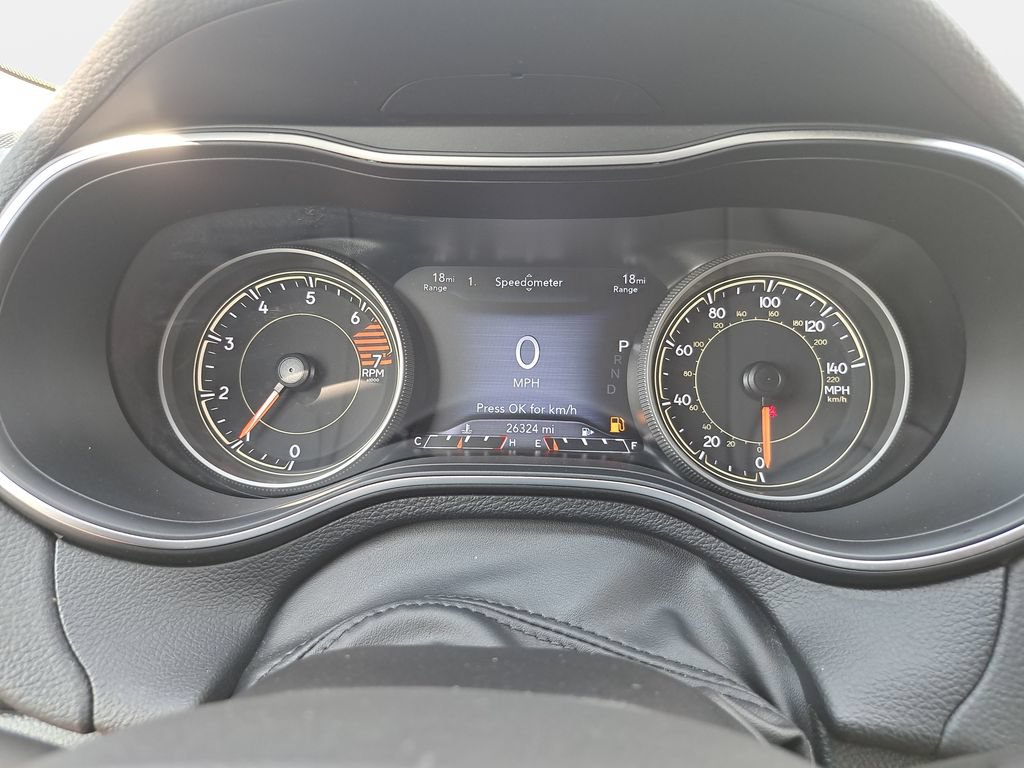 Certified 2023 Jeep Cherokee Altitude Lux AWD/4WD image 19